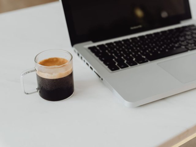 Upwork ou Freelancer.com : quelle plateforme pour trouver des